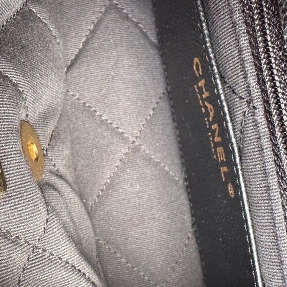 Chanel Shiny Caviar Quilted Small Single Flap - Picture 15 of 15